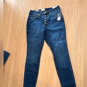 Universal Thread High Rise Dark Blue skinny Jeans nwt